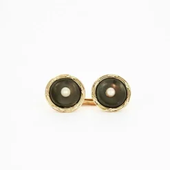 Boutons de manchettes et col