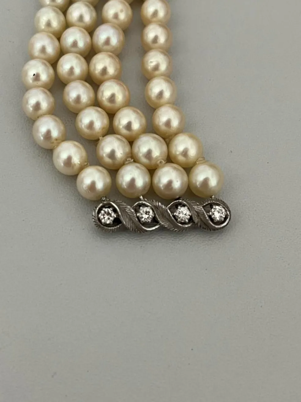 Bracelet 3 Rangs Perles Fermoir Or Gris Diamants