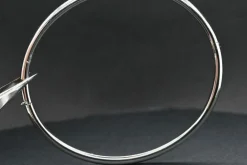 Bracelet alliance ovale en or blanc