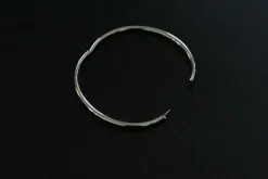 Bracelet alliance ovale en or blanc