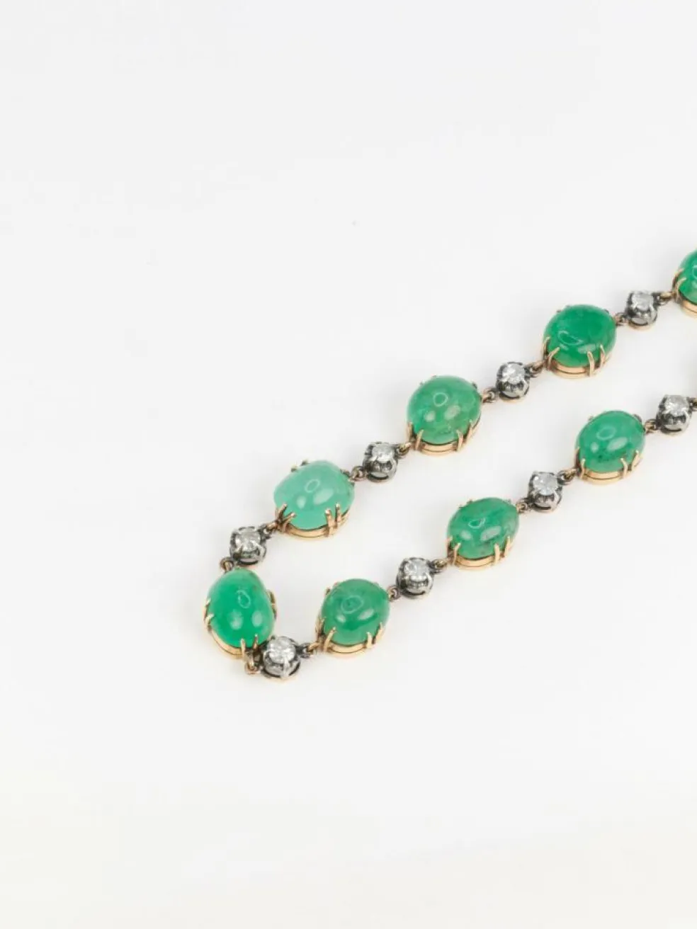 Bracelet ancien cabochons d'émeraudes or jaune diamants