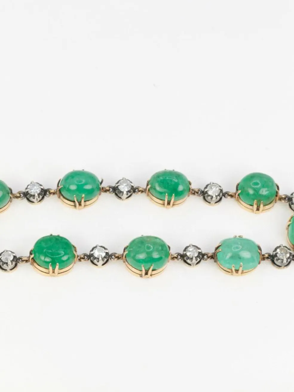 Bracelet ancien cabochons d'émeraudes or jaune diamants