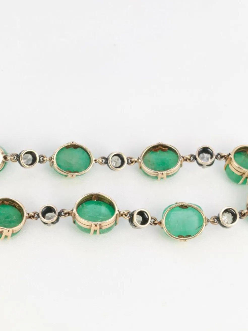 Bracelet ancien cabochons d'émeraudes or jaune diamants