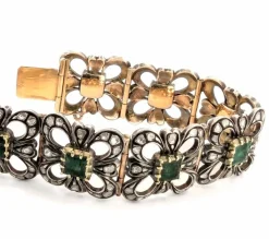 Bracelet ancien en or jaune et argent avec émeraudes et diamants