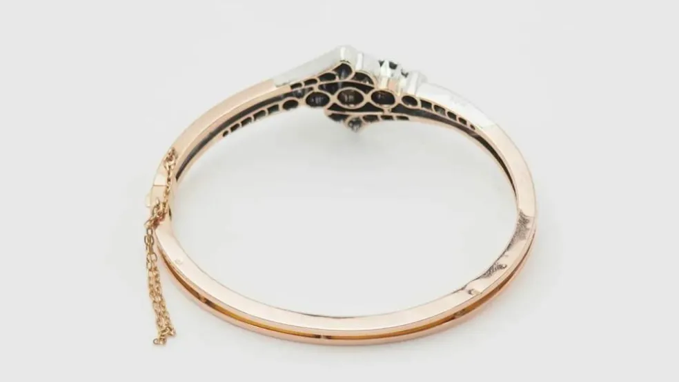 Bracelet ancien en or rose et argent serti de diamants