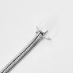 Bracelet années 60, or blanc et diamants