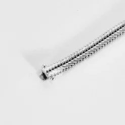 Bracelet années 60, or blanc et diamants