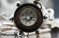 Bracelet Chaîne Argent Boussole Bateau Ancre Drapeau Et Nœud
