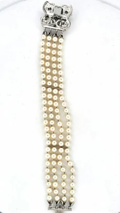 Bracelet de perles avec fermoir en or blanc massif et diamants