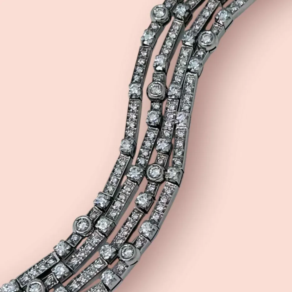 Bracelet de type Rivière à 4 fils en or blanc et brillants