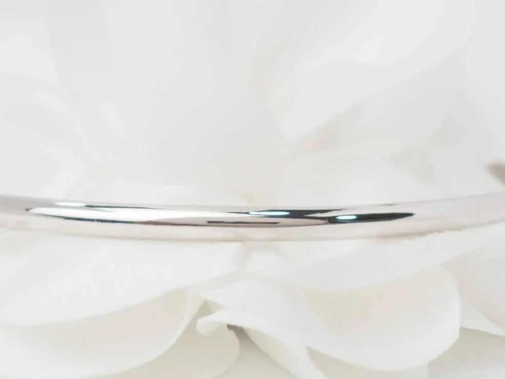 Bracelet demi jonc en or blanc