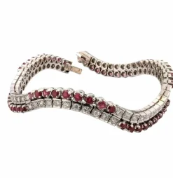 Bracelet en or blanc avec diamants et rubis