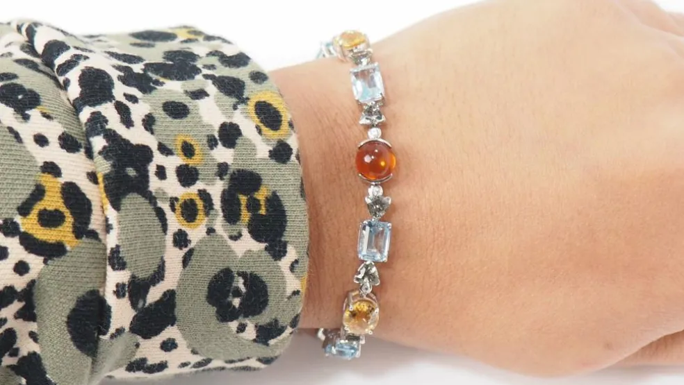 Bracelet en or blanc et pierres fines