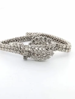 Bracelet en or blanc serti de diamants