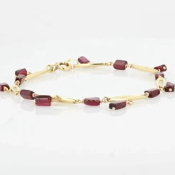 Bracelet en or et grenats