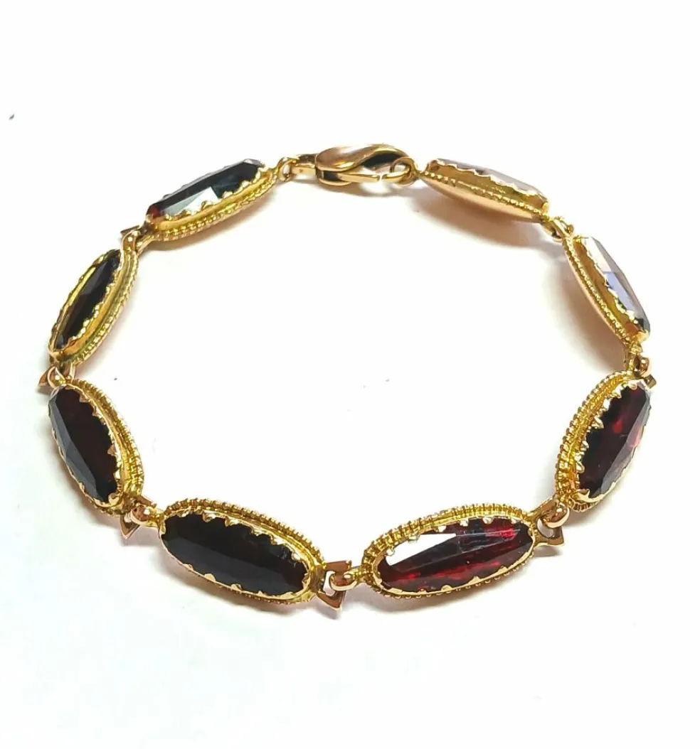 Bracelet en or jaune et grenats de Perpignan