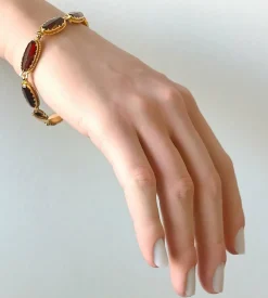 Bracelet en or jaune et grenats de Perpignan