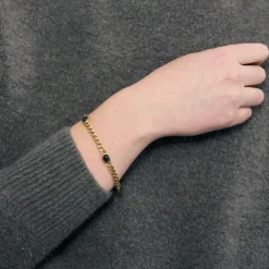 Bracelet en or jaune et saphirs cabochons