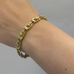 Bracelet en or jaune et turquoises
