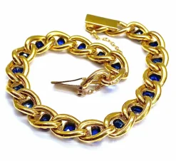 Bracelet en or jaune orné de 20 saphirs de Ceylan