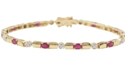 Bracelet en or jaune, rubis et diamants