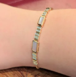 Bracelet en or rose diamants et nacre