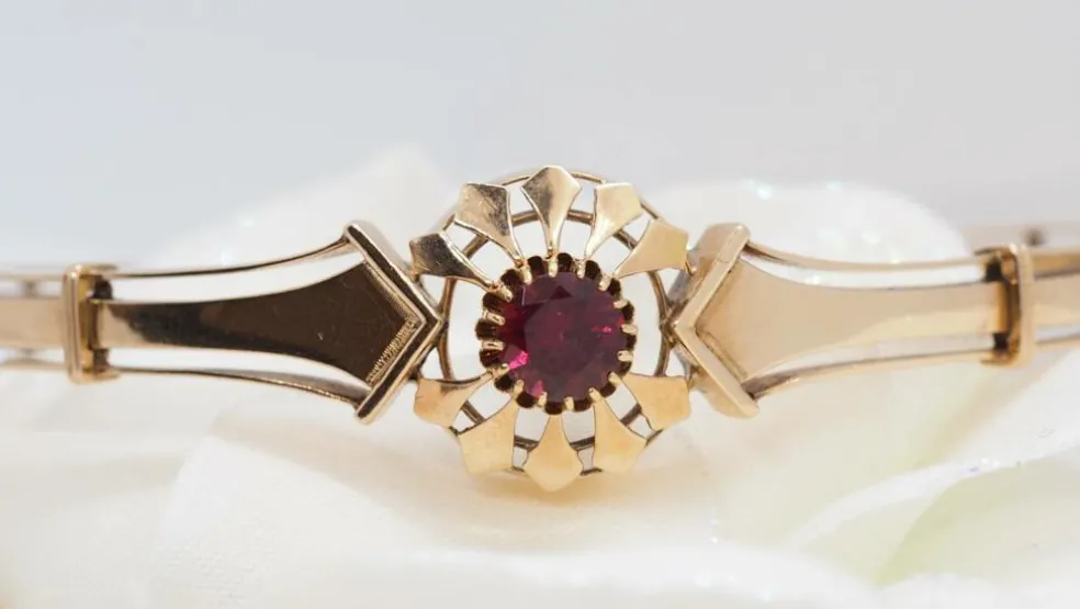 Bracelet en Or rose et Grenat