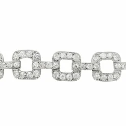 Bracelet en platine serti de diamants taille ancienne.
