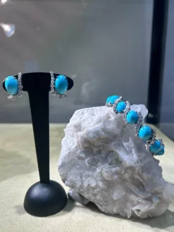 Bracelet et clips d'oreilles en or et turquoise