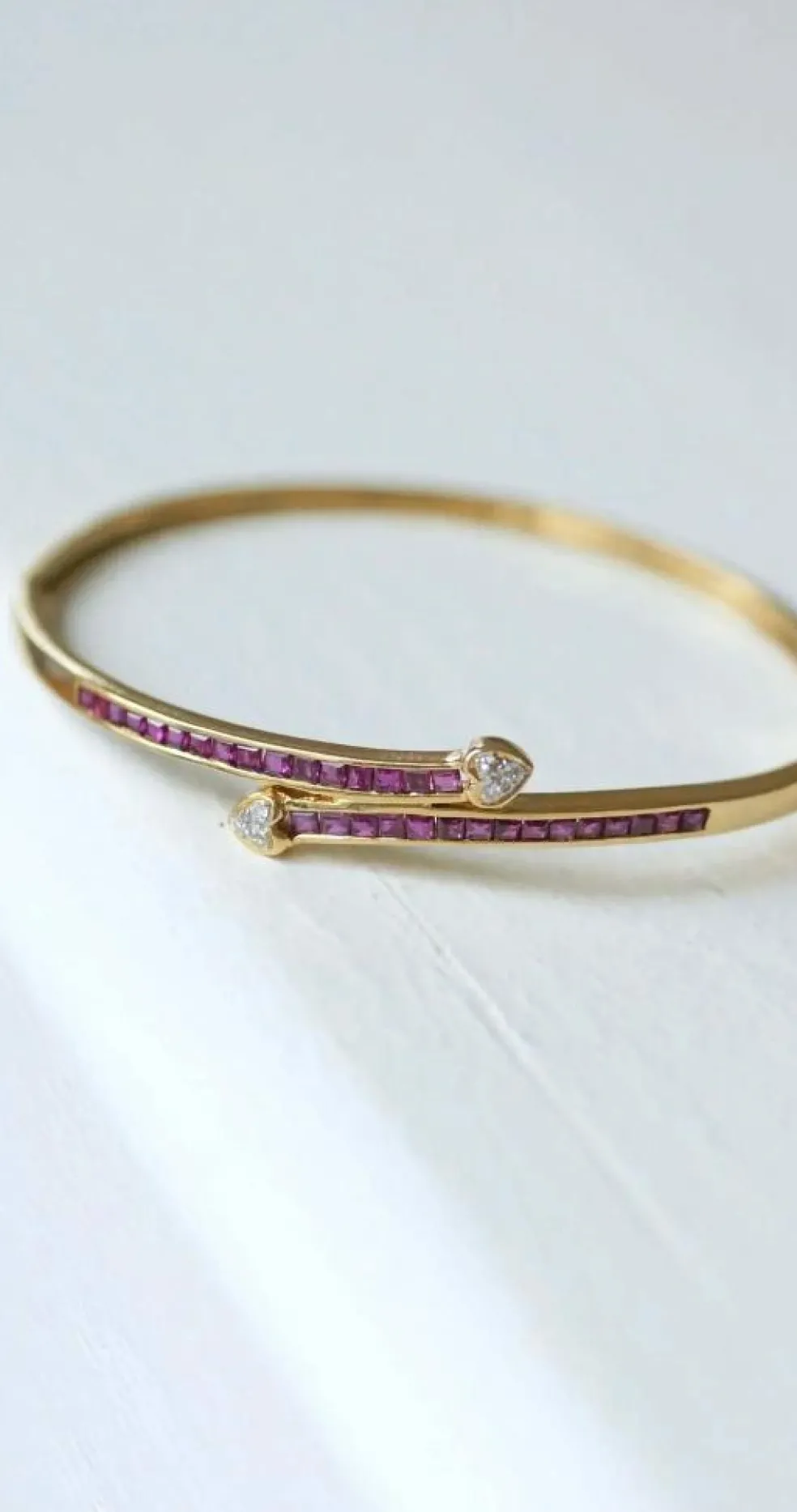 Bracelet Jonc coeur croisé rubis