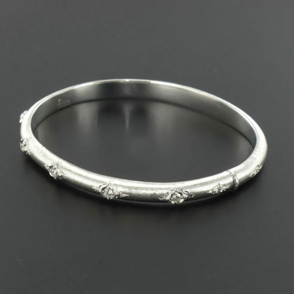 Bracelet jonc diamants or blanc satiné