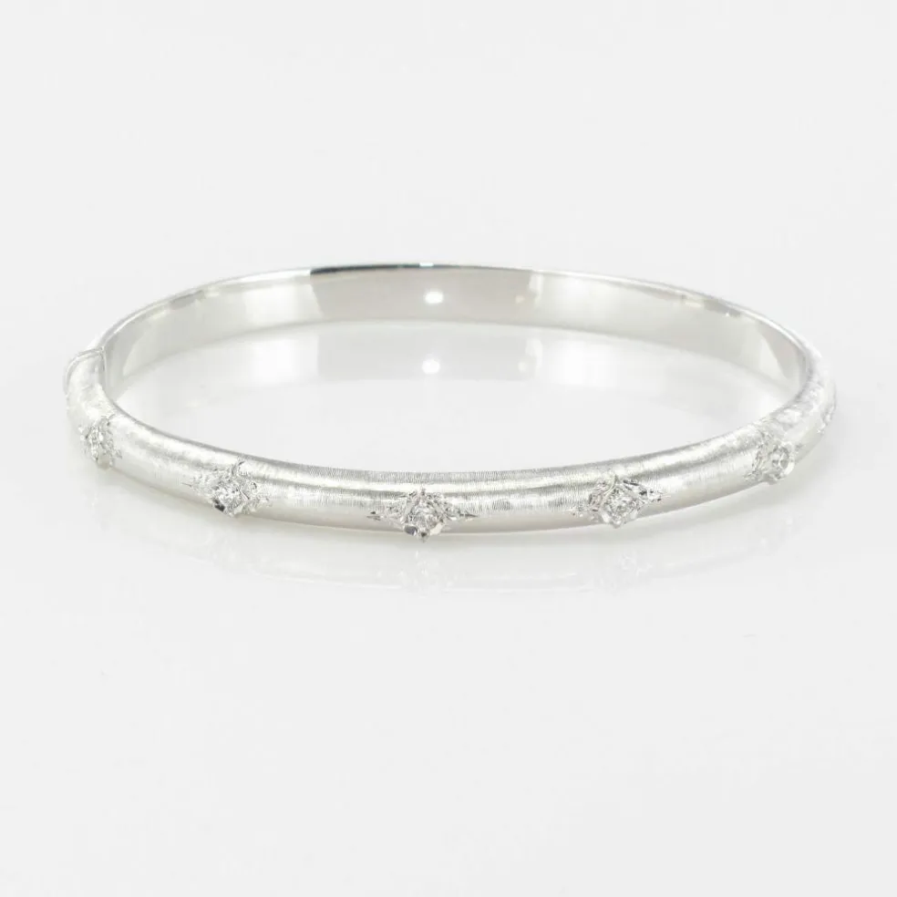 Bracelet jonc diamants or blanc satiné