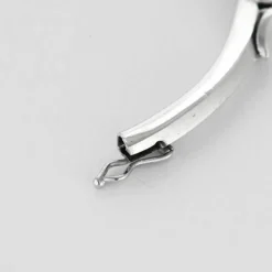 Bracelet jonc en or gris et diamants