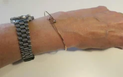 Bracelet jonc et pendentif monogramme CM en or rose