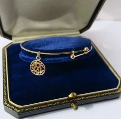 Bracelet jonc et pendentif monogramme CM en or rose