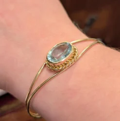 Bracelet jonc or jaune et aigue-marine