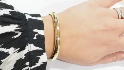 Bracelet jonc ouvrant en or jaune