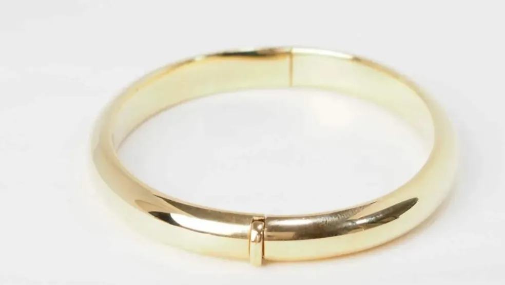 Bracelet jonc ouvrant en or jaune