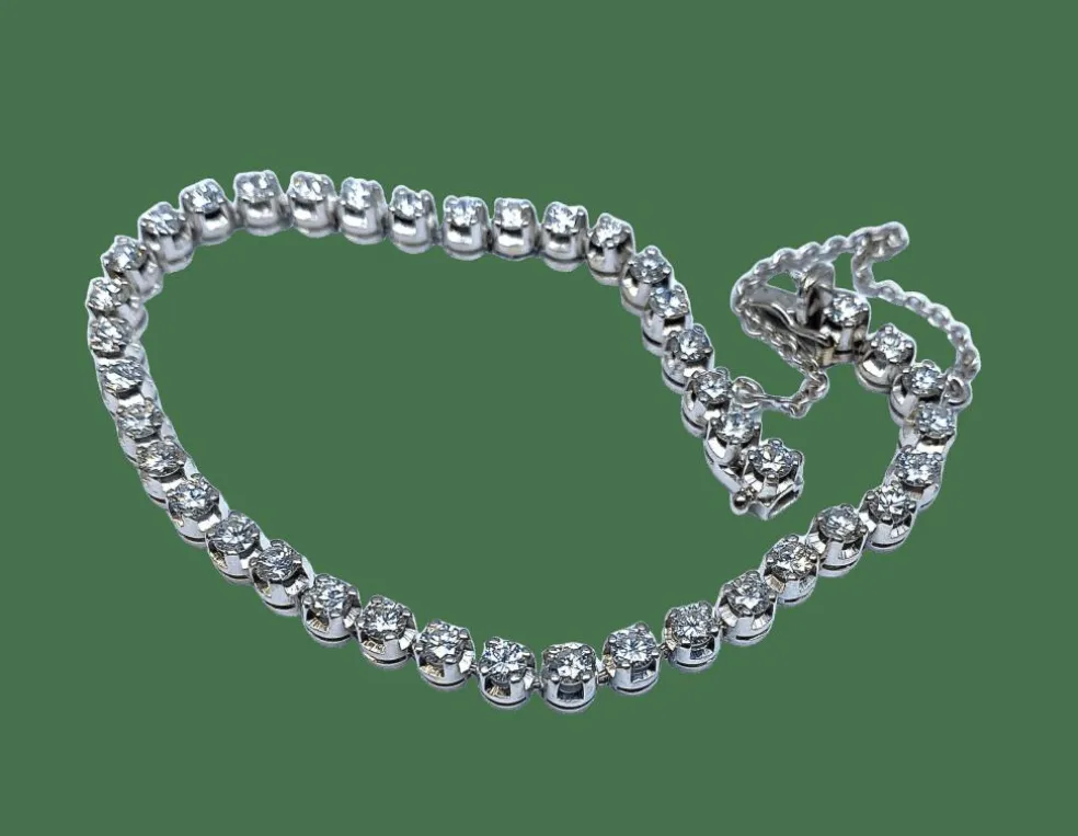 Bracelet ligne or blanc serti de 41 diamants 4,10 carats