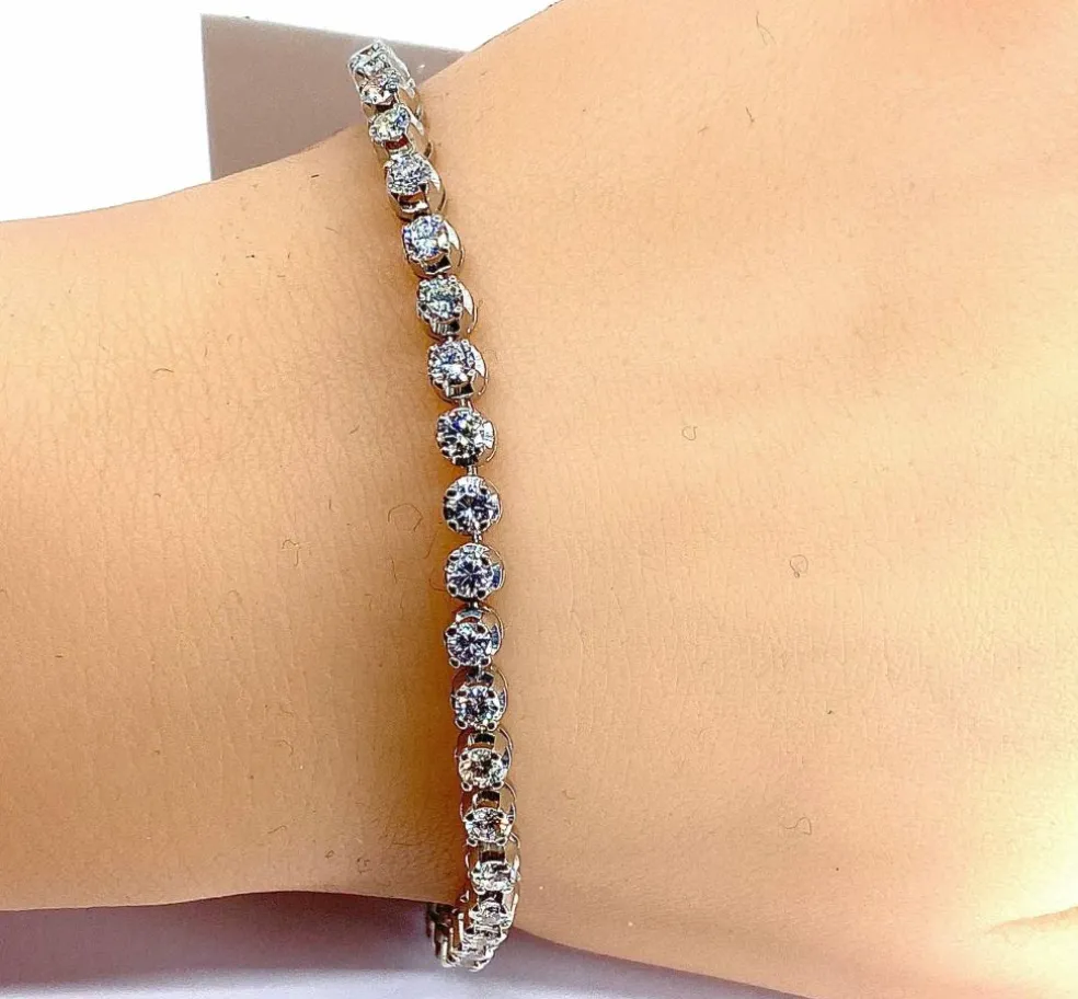 Bracelet ligne or blanc serti de 41 diamants 4,10 carats
