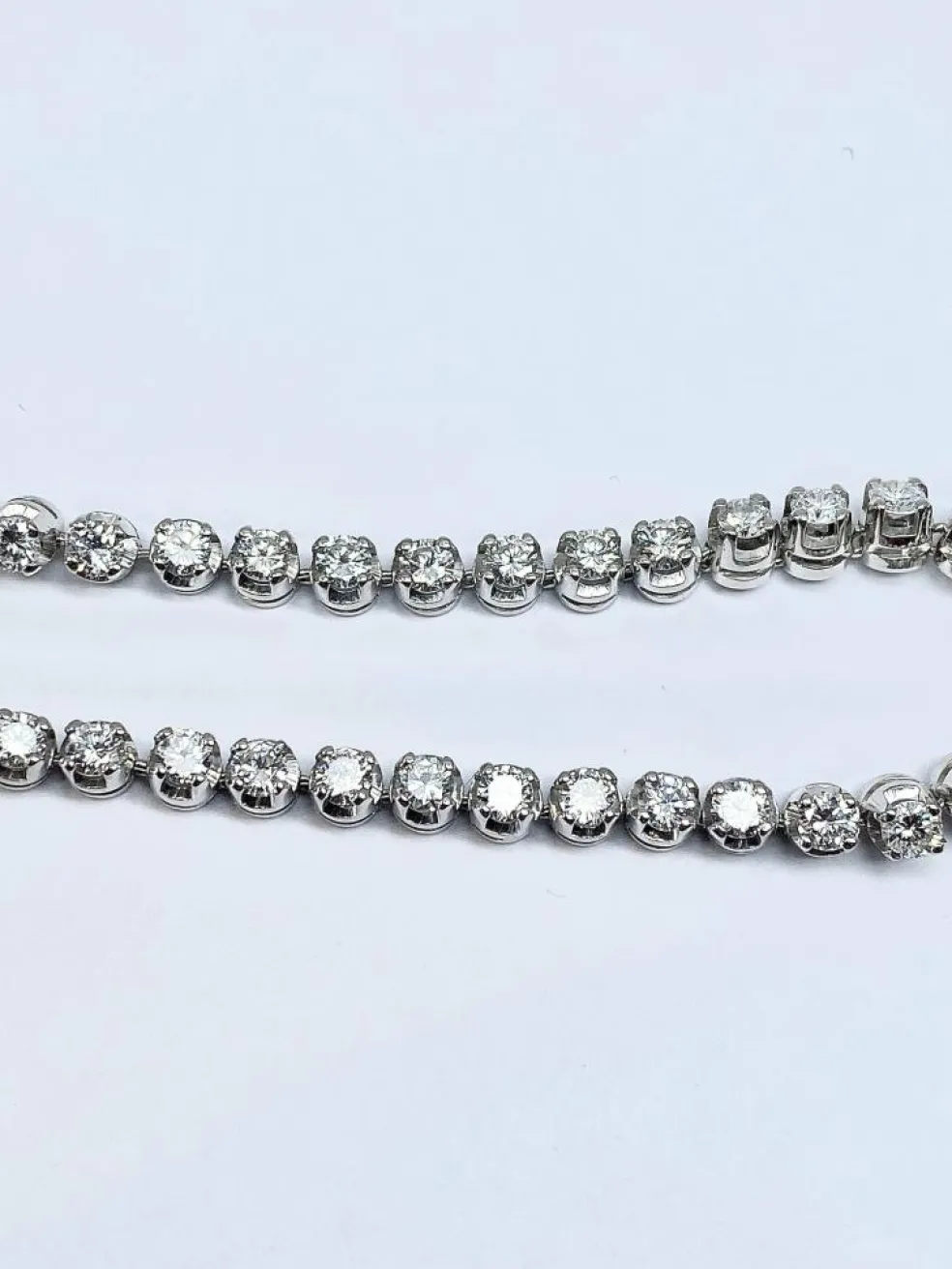 Bracelet ligne or blanc serti de 41 diamants 4,10 carats