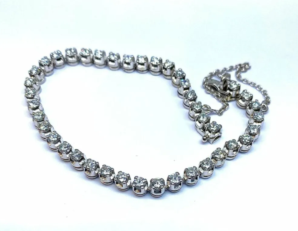 Bracelet ligne or blanc serti de 41 diamants 4,10 carats