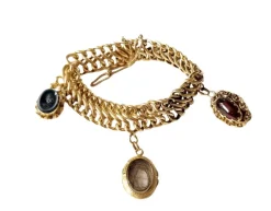 Bracelet maille américaine or jaune et breloques