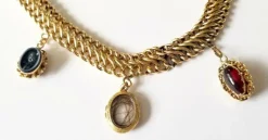 Bracelet maille américaine or jaune et breloques