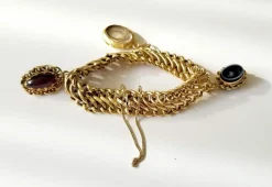 Bracelet maille américaine or jaune et breloques