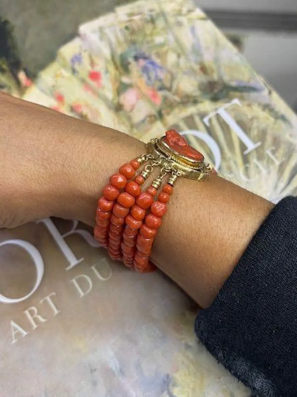Bracelet manchette or et corail, époque Napoléon III