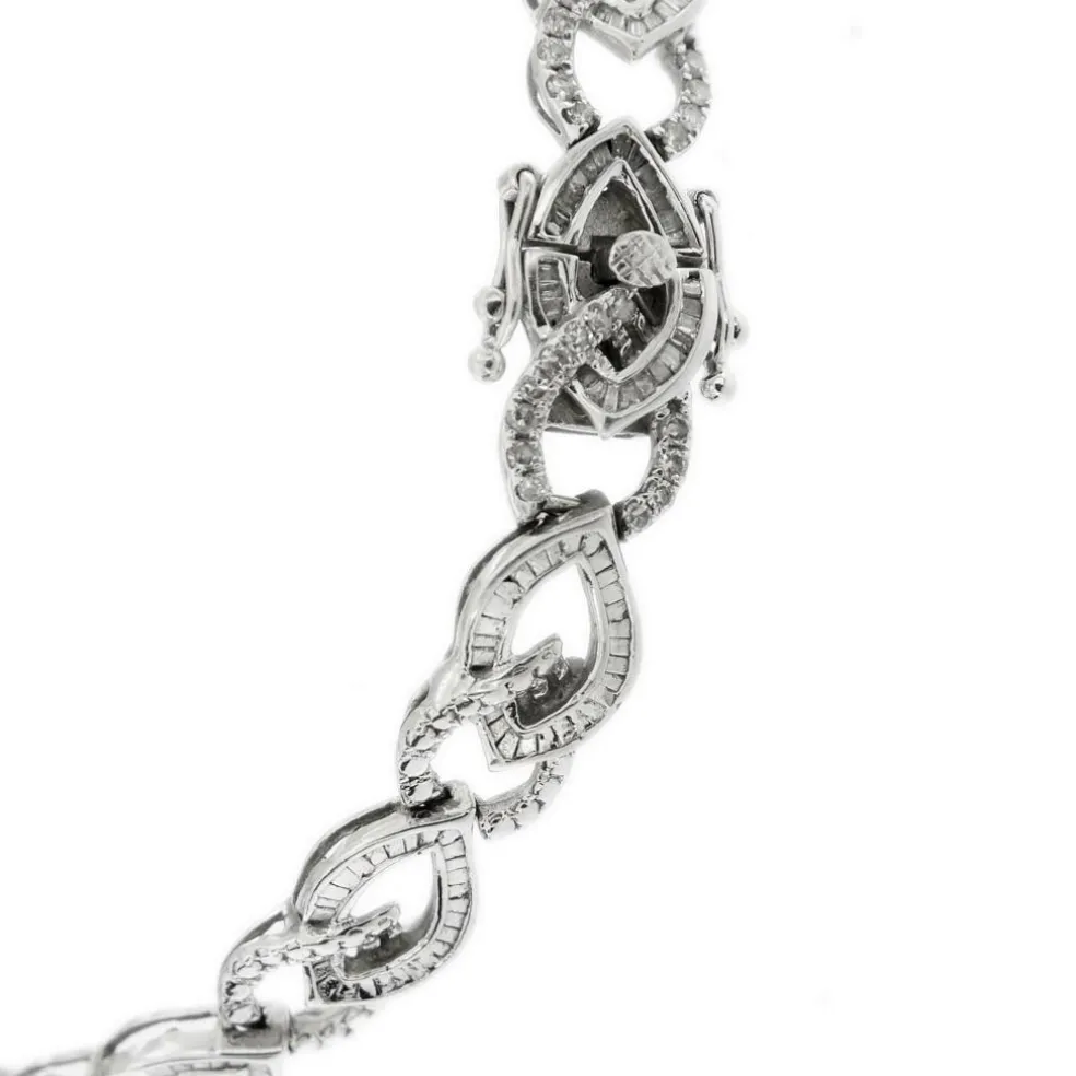 Bracelet motifs navette diamants