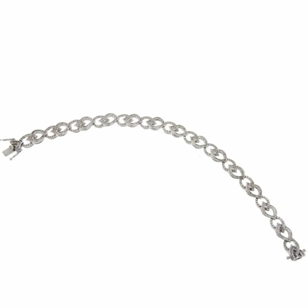 Bracelet motifs navette diamants