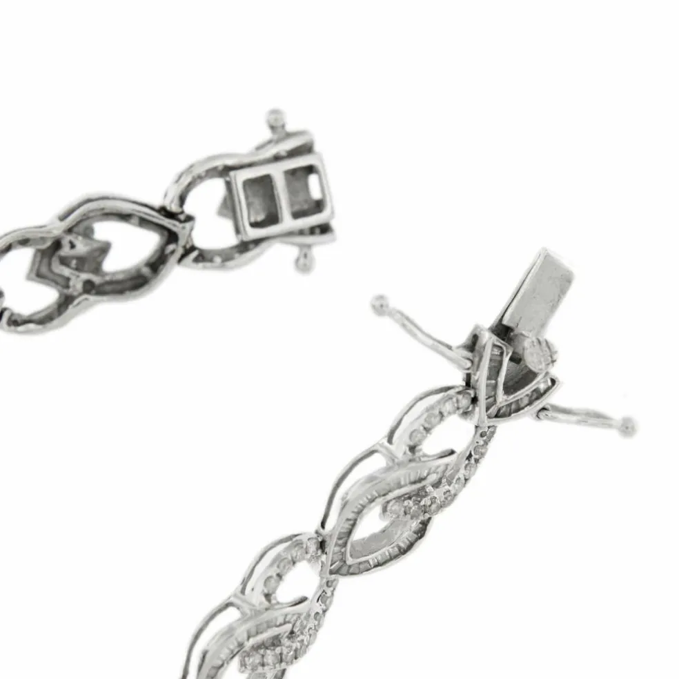 Bracelet motifs navette diamants