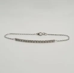 Bracelet or blanc serti d’une barrette de diamants